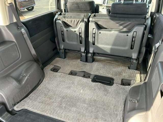 ステップワゴン Ｇ　ＨＤＤナビ　スマートスタイルエディション　車検整備付　バックカメラ　ＴＶ　ＥＴＣ　４ＷＤ　キーレス　スマートキー　３列シート　ウォークスルー　クリスタルブラックパール（62枚目）