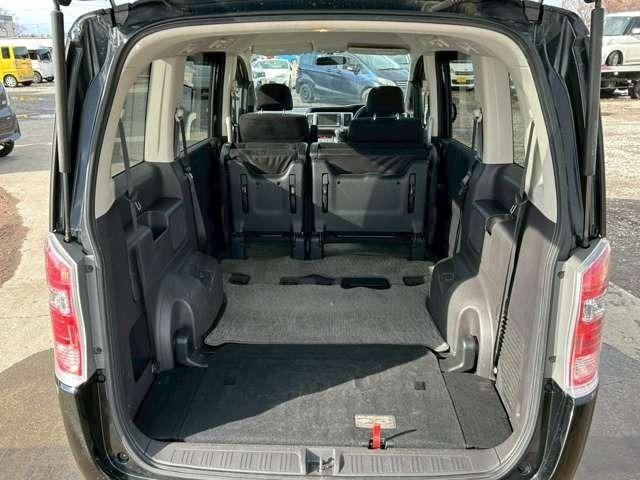 ステップワゴン Ｇ　ＨＤＤナビ　スマートスタイルエディション　車検整備付　バックカメラ　ＴＶ　ＥＴＣ　４ＷＤ　キーレス　スマートキー　３列シート　ウォークスルー　クリスタルブラックパール（64枚目）