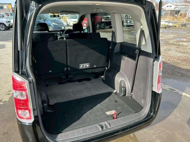 ステップワゴン Ｇ　ＨＤＤナビ　スマートスタイルエディション　車検整備付　バックカメラ　ＴＶ　ＥＴＣ　４ＷＤ　キーレス　スマートキー　３列シート　ウォークスルー　クリスタルブラックパール（66枚目）