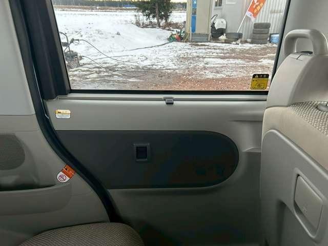 タント Ｌ　検Ｒ９／１１　両側スライドドア　フルフラットシート　ベンチシート　パワーウィンドウ　４ＷＤ　寒冷地仕様　ブライトシルバーメタリック（40枚目）