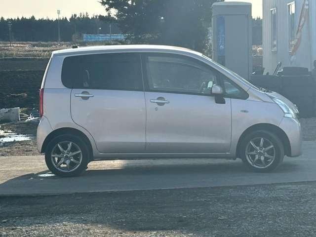 ステラ Ｌ　車検整備付　ベンチシート　４ＷＤ　キーレス　カーナビ　ＣＤ　ライトローズマイカメタリック（6枚目）