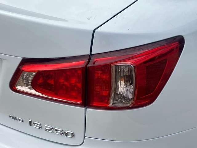 ＩＳ ＩＳ２５０　バージョンＬ　検Ｒ８／１２　ナビ　ＥＴＣ　バックカメラ　寒冷地仕様　ホワイトパールクリスタルシャイン（15枚目）