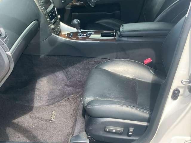 ＩＳ ＩＳ２５０　バージョンＬ　検Ｒ８／１２　ナビ　ＥＴＣ　バックカメラ　寒冷地仕様　ホワイトパールクリスタルシャイン（28枚目）