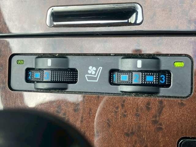 ＩＳ ＩＳ２５０　バージョンＬ　検Ｒ８／１２　ナビ　ＥＴＣ　バックカメラ　寒冷地仕様　ホワイトパールクリスタルシャイン（50枚目）