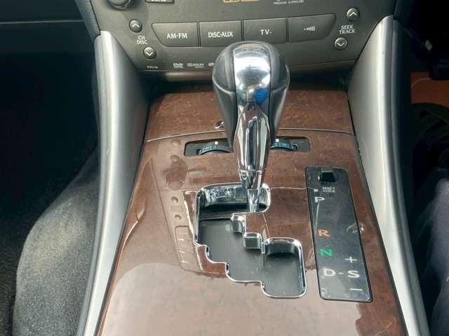 ＩＳ ＩＳ２５０　バージョンＬ　検Ｒ８／１２　ナビ　ＥＴＣ　バックカメラ　寒冷地仕様　ホワイトパールクリスタルシャイン（64枚目）