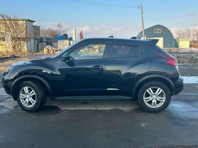 ジューク 16GT FOUR 車検整備付 キーレス プッシュスタート ETC バックカメラ カーナビ 4WD サファイアブラックパール(9枚目)