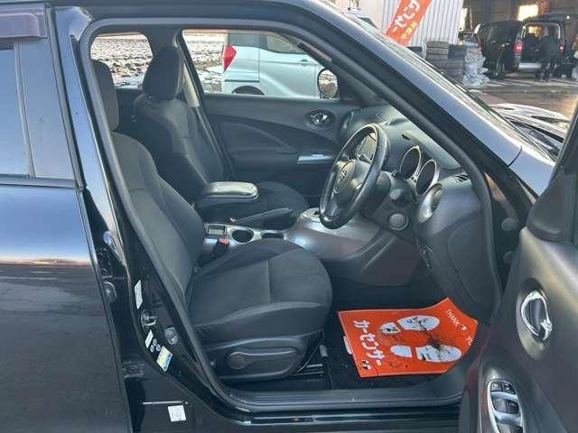 ジューク 16GT FOUR 車検整備付 キーレス プッシュスタート ETC バックカメラ カーナビ 4WD サファイアブラックパール(28枚目)