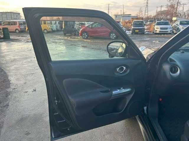 ジューク 16GT FOUR 車検整備付 キーレス プッシュスタート ETC バックカメラ カーナビ 4WD サファイアブラックパール(37枚目)