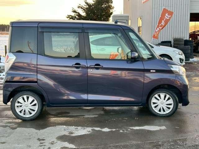 デイズルークス Ｘ　車検整備付　　スライドドア　ベンチシート　ナビ付　ワンセグ　キーレス　スマートキー　４ＷＤ　社外ナビ　パープル（10枚目）