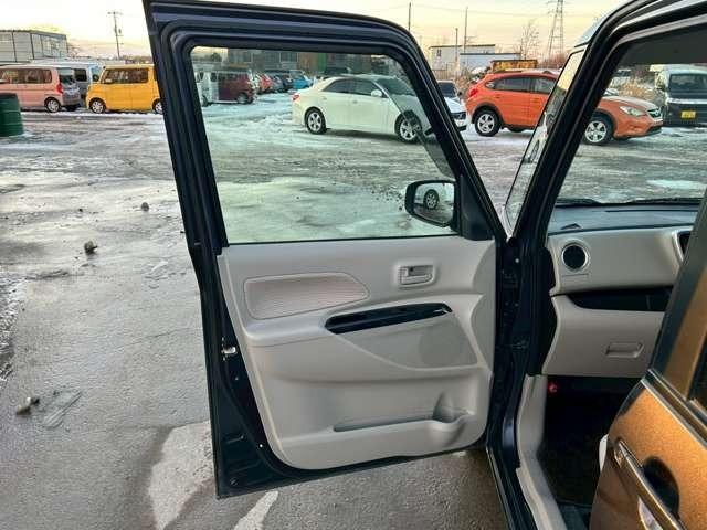 デイズルークス Ｘ　車検整備付　　スライドドア　ベンチシート　ナビ付　ワンセグ　キーレス　スマートキー　４ＷＤ　社外ナビ　パープル（37枚目）