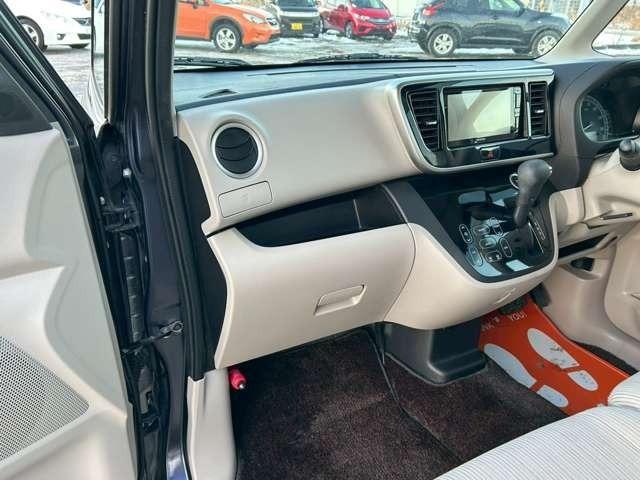 デイズルークス Ｘ　車検整備付　　スライドドア　ベンチシート　ナビ付　ワンセグ　キーレス　スマートキー　４ＷＤ　社外ナビ　パープル（58枚目）