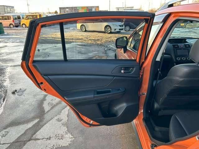 ご来店されたお客様に詳しくお話をさせて頂きために、「修復歴の有無」「不具合箇所の確認」「セールスポイント」等のご案内を行っておりますので、より安心してお乗り頂けるお車となります。