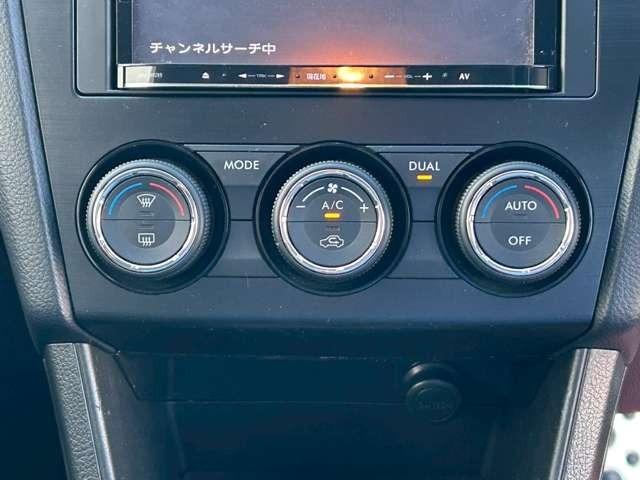 お車の状態は内外装共にとても綺麗な状態を保っておりますので私共でも自信を持ってお薦め出来る１台です！！同年式のお車と比べますと、大事にお乗りだった事を実感して頂けるはずです♪