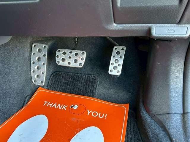 営業時間１０時〜１８時３０分（月曜除く）。スタッフ一同心よりお待ちしております。