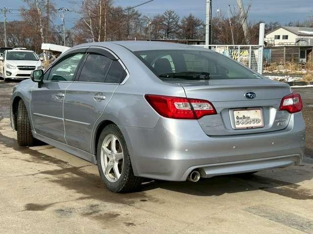 レガシィB4 ベースグレード 車検整備付 ナビ付 社外アルミホイール 電動シート プッシュスタート キーレス スマートキー アイスシルバー・メタリック(11枚目)