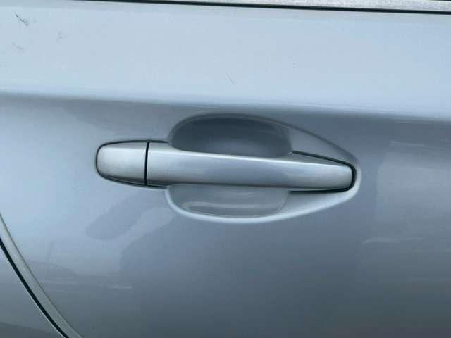 レガシィB4 ベースグレード 車検整備付 ナビ付 社外アルミホイール 電動シート プッシュスタート キーレス スマートキー アイスシルバー・メタリック(22枚目)