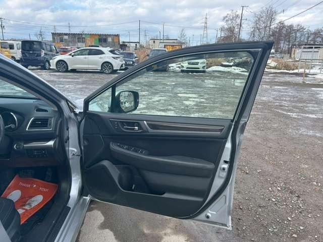 レガシィB4 ベースグレード 車検整備付 ナビ付 社外アルミホイール 電動シート プッシュスタート キーレス スマートキー アイスシルバー・メタリック(41枚目)