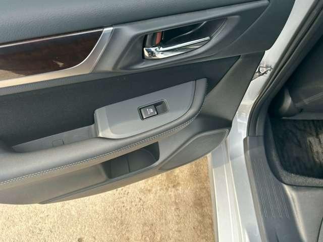 レガシィB4 ベースグレード 車検整備付 ナビ付 社外アルミホイール 電動シート プッシュスタート キーレス スマートキー アイスシルバー・メタリック(42枚目)