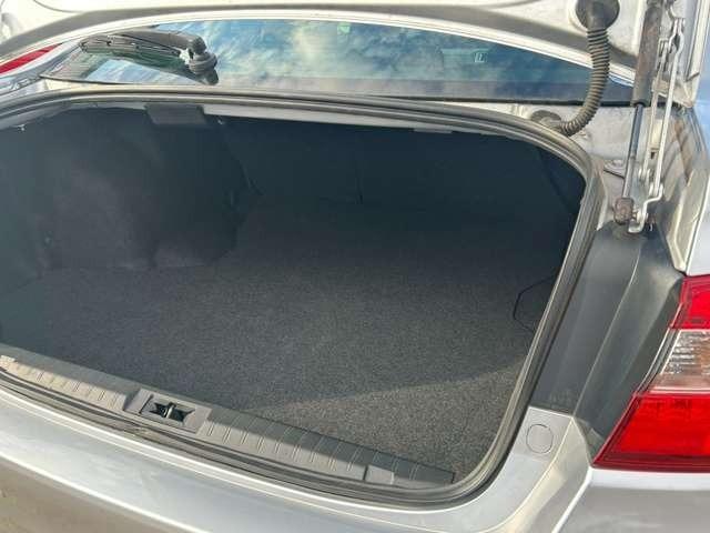 レガシィB4 ベースグレード 車検整備付 ナビ付 社外アルミホイール 電動シート プッシュスタート キーレス スマートキー アイスシルバー・メタリック(70枚目)