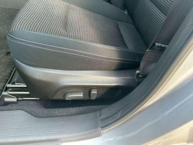 レガシィB4 ベースグレード 車検整備付 ナビ付 社外アルミホイール 電動シート プッシュスタート キーレス スマートキー アイスシルバー・メタリック(74枚目)