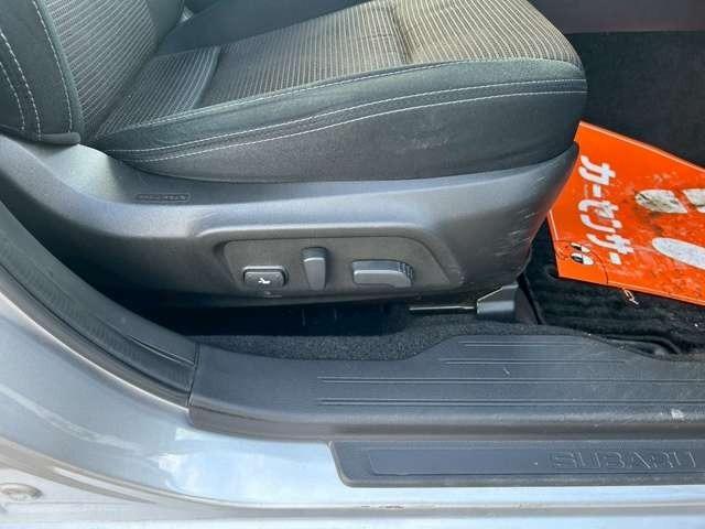 レガシィB4 ベースグレード 車検整備付 ナビ付 社外アルミホイール 電動シート プッシュスタート キーレス スマートキー アイスシルバー・メタリック(75枚目)