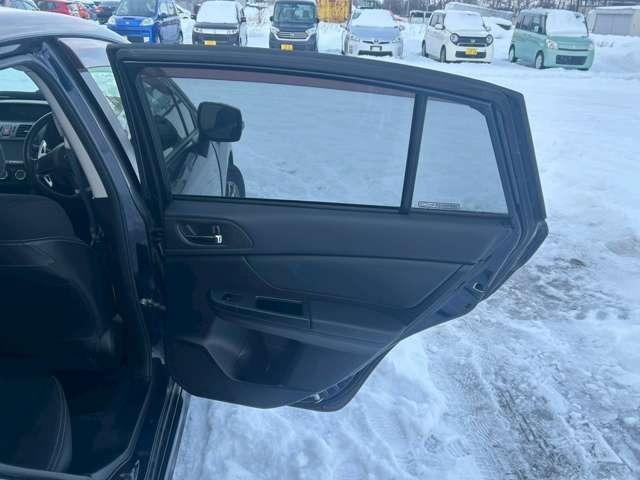 インプレッサスポーツ 2.0i-Sアイサイト 車検整備付 ETC プッシュスタート ナビ CD ワンセグ ディープシーブルーパール(39枚目)