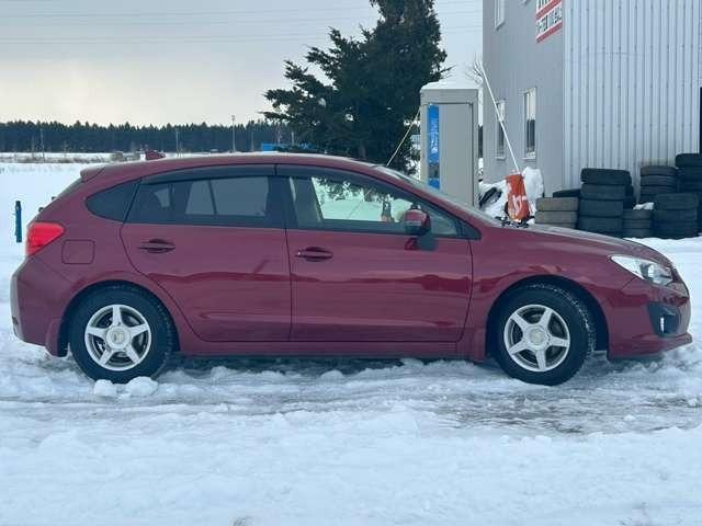 インプレッサスポーツ ２．０ｉアイサイト　車検整備付　ＥＴＣ　ＴＶ　ＵＳＢオーディオ　ナビ　バックカメラ　ヴェネチアンレッドパール（9枚目）