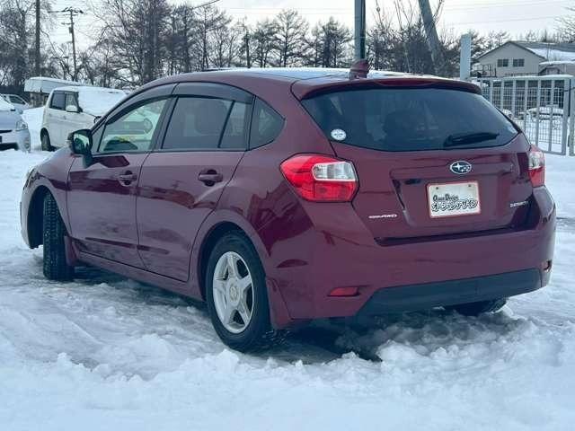インプレッサスポーツ ２．０ｉアイサイト　車検整備付　ＥＴＣ　ＴＶ　ＵＳＢオーディオ　ナビ　バックカメラ　ヴェネチアンレッドパール（10枚目）