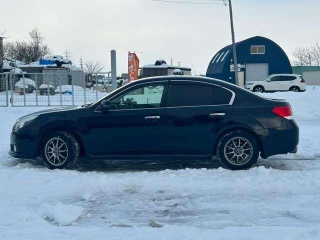 レガシィＢ４ ２．５ｉ　ＢスポーツアイサイトＧパッケージ　車検整備付　キーレス　スマートキー　４ＷＤ　ディープシーブルーパール（8枚目）