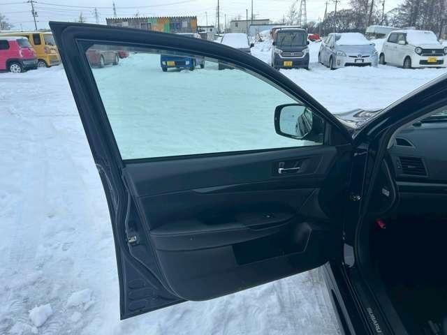 レガシィＢ４ ２．５ｉ　ＢスポーツアイサイトＧパッケージ　車検整備付　キーレス　スマートキー　４ＷＤ　ディープシーブルーパール（38枚目）