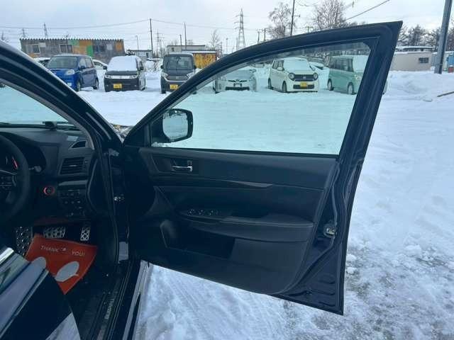 レガシィＢ４ ２．５ｉ　ＢスポーツアイサイトＧパッケージ　車検整備付　キーレス　スマートキー　４ＷＤ　ディープシーブルーパール（40枚目）