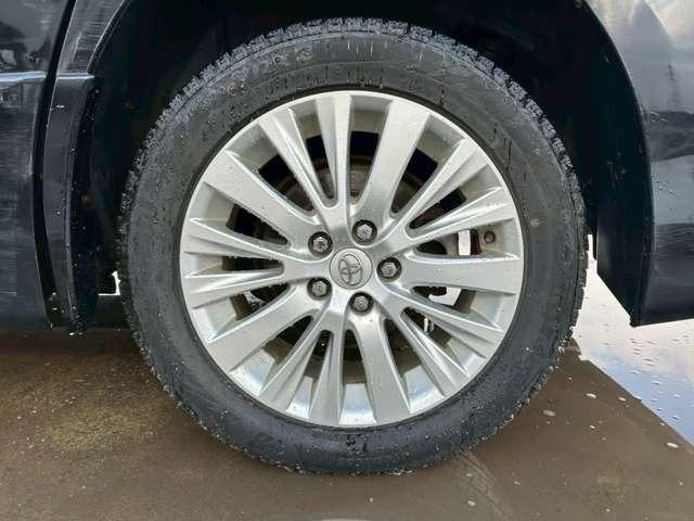 アルファード ２４０Ｓ　検Ｒ９／６　３列シート　ウォークスルー　社外ナビ　スマートキー　キーレス　両側スライドドア　アルミホイール　ブラック（24枚目）