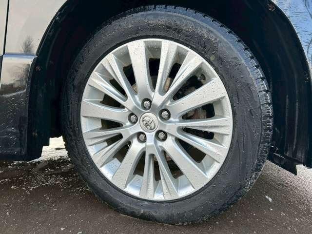 アルファード ２４０Ｓ　検Ｒ９／６　３列シート　ウォークスルー　社外ナビ　スマートキー　キーレス　両側スライドドア　アルミホイール　ブラック（26枚目）