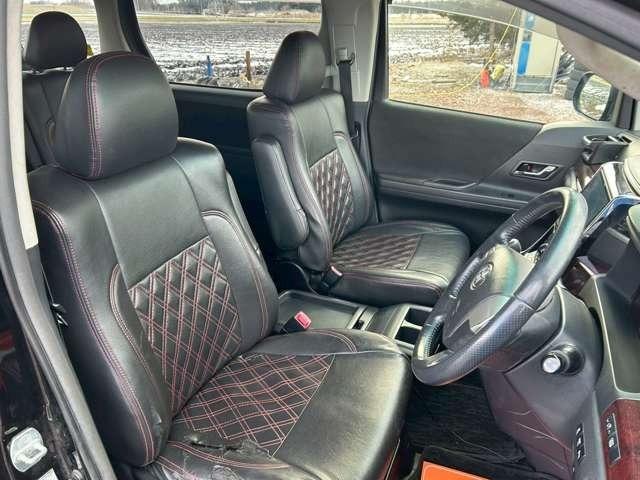 アルファード ２４０Ｓ　検Ｒ９／６　３列シート　ウォークスルー　社外ナビ　スマートキー　キーレス　両側スライドドア　アルミホイール　ブラック（27枚目）