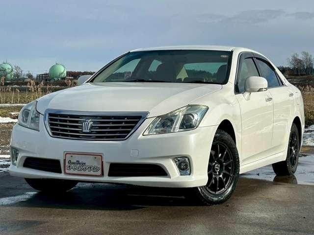 クラウン ２．５ロイヤルサルーンｉ－Ｆｏｕｒ　プレミアムＥＤ　車検整備付　アルミホイール　純正ナビ　バックカメラ　ＥＴＣ　クルーズコントロール　スマートキー　キーレス　ホワイトパールクリスタルシャイン（4枚目）