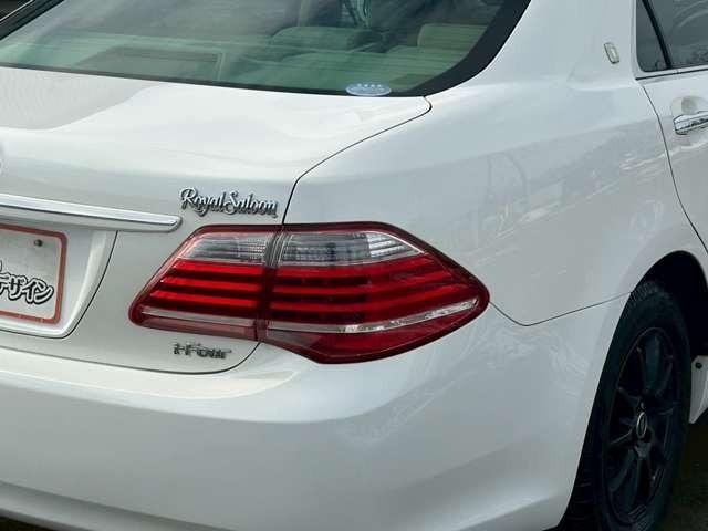 クラウン ２．５ロイヤルサルーンｉ－Ｆｏｕｒ　プレミアムＥＤ　車検整備付　アルミホイール　純正ナビ　バックカメラ　ＥＴＣ　クルーズコントロール　スマートキー　キーレス　ホワイトパールクリスタルシャイン（15枚目）