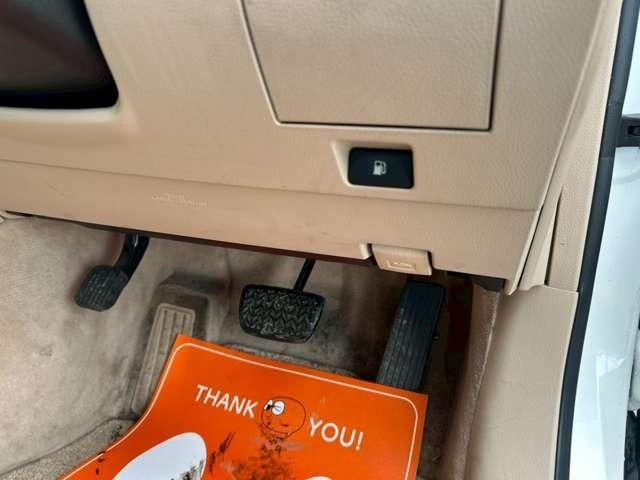 クラウン ２．５ロイヤルサルーンｉ－Ｆｏｕｒ　プレミアムＥＤ　車検整備付　アルミホイール　純正ナビ　バックカメラ　ＥＴＣ　クルーズコントロール　スマートキー　キーレス　ホワイトパールクリスタルシャイン（59枚目）