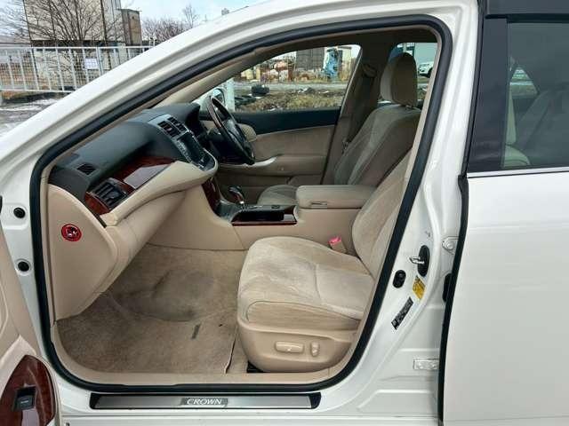 クラウン ２．５ロイヤルサルーンｉ－Ｆｏｕｒ　プレミアムＥＤ　車検整備付　アルミホイール　純正ナビ　バックカメラ　ＥＴＣ　クルーズコントロール　スマートキー　キーレス　ホワイトパールクリスタルシャイン（61枚目）