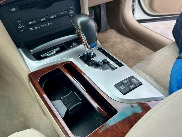 クラウン ２．５ロイヤルサルーンｉ－Ｆｏｕｒ　プレミアムＥＤ　車検整備付　アルミホイール　純正ナビ　バックカメラ　ＥＴＣ　クルーズコントロール　スマートキー　キーレス　ホワイトパールクリスタルシャイン（64枚目）