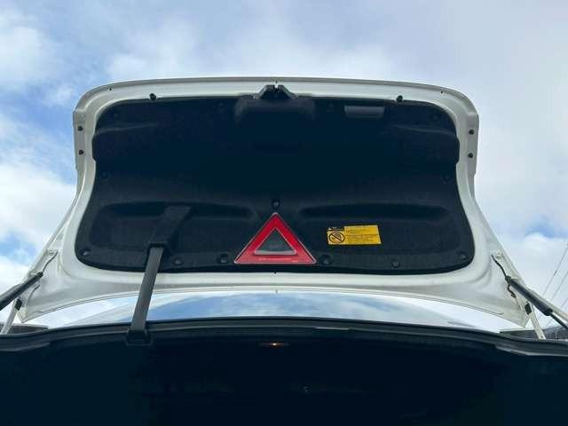 クラウン ２．５ロイヤルサルーンｉ－Ｆｏｕｒ　プレミアムＥＤ　車検整備付　アルミホイール　純正ナビ　バックカメラ　ＥＴＣ　クルーズコントロール　スマートキー　キーレス　ホワイトパールクリスタルシャイン（72枚目）