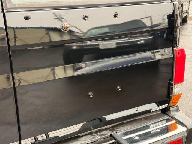 ランドクルーザー７０ ＬＸ　／本州西日本仕入れ／オールペイントブラック／後期型７６／フロントコイルサスペンション／電圧１２Ｖ／純正ナローボデイ／４ナンバー登録／ブラッドレーアルミホイール／グッドリッヂＫＯ２オールテレーンタイヤ／（38枚目）