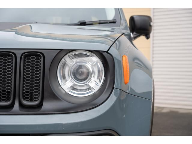 ジープ・レネゲード トレイルホーク　／関東仕入れ／４ＷＤモデル／エクストリームアルミホイール／Ｂｌｕｅｔｏｏｔｈナビ／ウィンカーミラー／ＨＩＤライト／オートエアコン／クリアランスソナー／レーンキープアシスト／ＡＢＳ／ＡＩＲＢＡＧ／（10枚目）