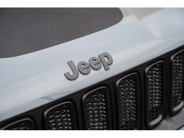 ジープ・レネゲード トレイルホーク　／関東仕入れ／４ＷＤモデル／エクストリームアルミホイール／Ｂｌｕｅｔｏｏｔｈナビ／ウィンカーミラー／ＨＩＤライト／オートエアコン／クリアランスソナー／レーンキープアシスト／ＡＢＳ／ＡＩＲＢＡＧ／（11枚目）