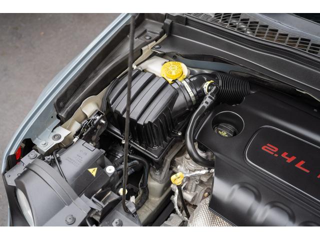 ジープ・レネゲード トレイルホーク　／関東仕入れ／４ＷＤモデル／エクストリームアルミホイール／Ｂｌｕｅｔｏｏｔｈナビ／ウィンカーミラー／ＨＩＤライト／オートエアコン／クリアランスソナー／レーンキープアシスト／ＡＢＳ／ＡＩＲＢＡＧ／（56枚目）