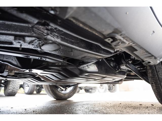 ジープ・レネゲード トレイルホーク　／関東仕入れ／４ＷＤモデル／エクストリームアルミホイール／Ｂｌｕｅｔｏｏｔｈナビ／ウィンカーミラー／ＨＩＤライト／オートエアコン／クリアランスソナー／レーンキープアシスト／ＡＢＳ／ＡＩＲＢＡＧ／（61枚目）