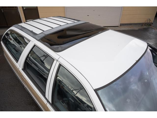 ビュイックロードマスター ワゴン　／九州仕入れ／新車並行モデル／最終年式／ＬＴ１エンジン／ウッドデカール／アメリカンレーシングアルミホイール／ミッキートンプソンホワイトレタータイヤ／室内電動シート／本革シート／サンルーフ／ＡＢＳ（15枚目）