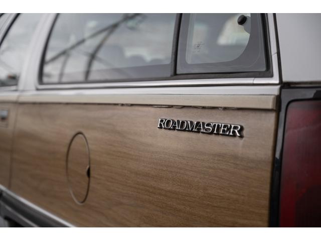 ビュイックロードマスター ワゴン　／九州仕入れ／新車並行モデル／最終年式／ＬＴ１エンジン／ウッドデカール／アメリカンレーシングアルミホイール／ミッキートンプソンホワイトレタータイヤ／室内電動シート／本革シート／サンルーフ／ＡＢＳ（17枚目）