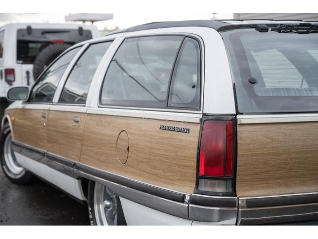 ビュイックロードマスター ワゴン　／九州仕入れ／新車並行モデル／最終年式／ＬＴ１エンジン／ウッドデカール／アメリカンレーシングアルミホイール／ミッキートンプソンホワイトレタータイヤ／室内電動シート／本革シート／サンルーフ／ＡＢＳ（18枚目）