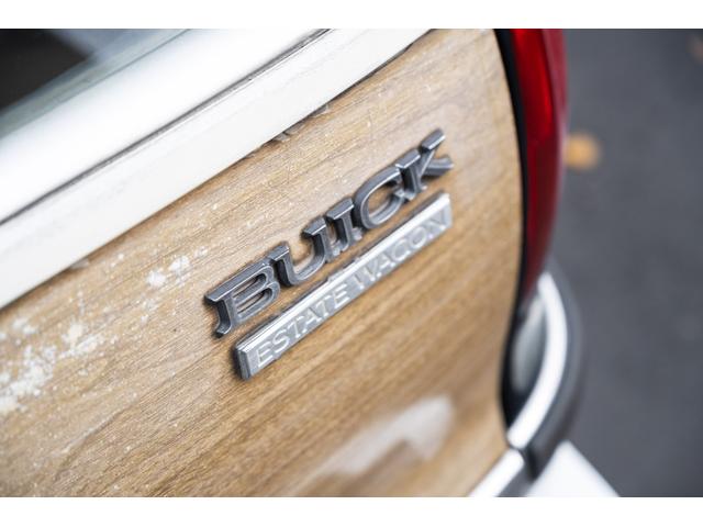 ビュイックロードマスター ワゴン　／九州仕入れ／新車並行モデル／最終年式／ＬＴ１エンジン／ウッドデカール／アメリカンレーシングアルミホイール／ミッキートンプソンホワイトレタータイヤ／室内電動シート／本革シート／サンルーフ／ＡＢＳ（25枚目）
