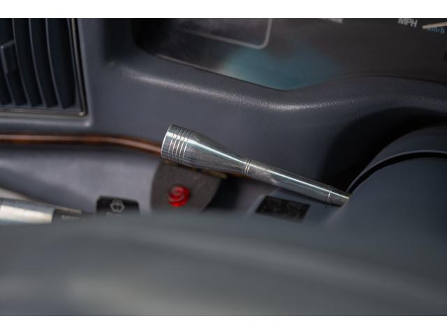 ビュイックロードマスター ワゴン　／九州仕入れ／新車並行モデル／最終年式／ＬＴ１エンジン／ウッドデカール／アメリカンレーシングアルミホイール／ミッキートンプソンホワイトレタータイヤ／室内電動シート／本革シート／サンルーフ／ＡＢＳ（40枚目）